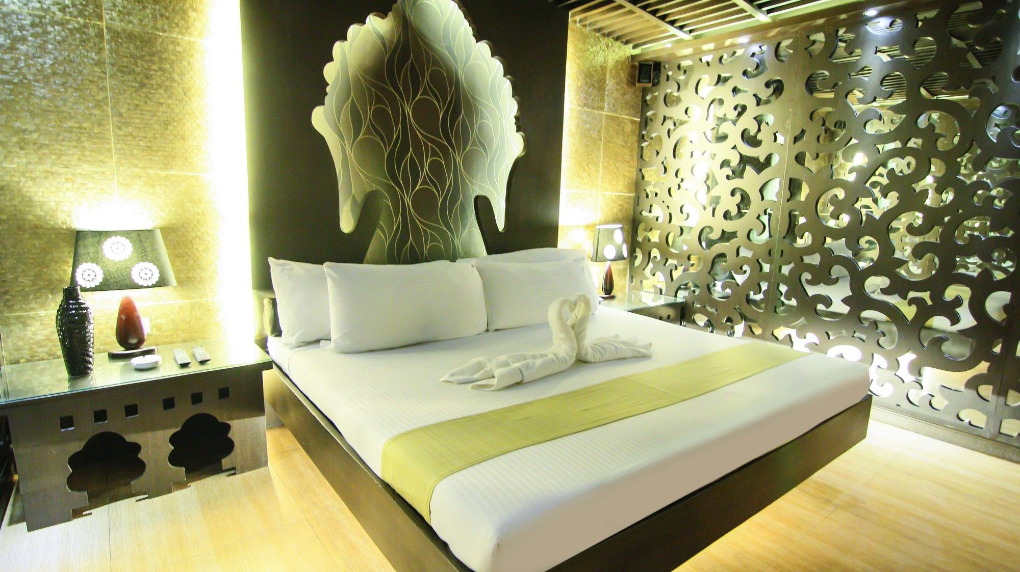 Victoria Court Cuneta Motorist Lodge