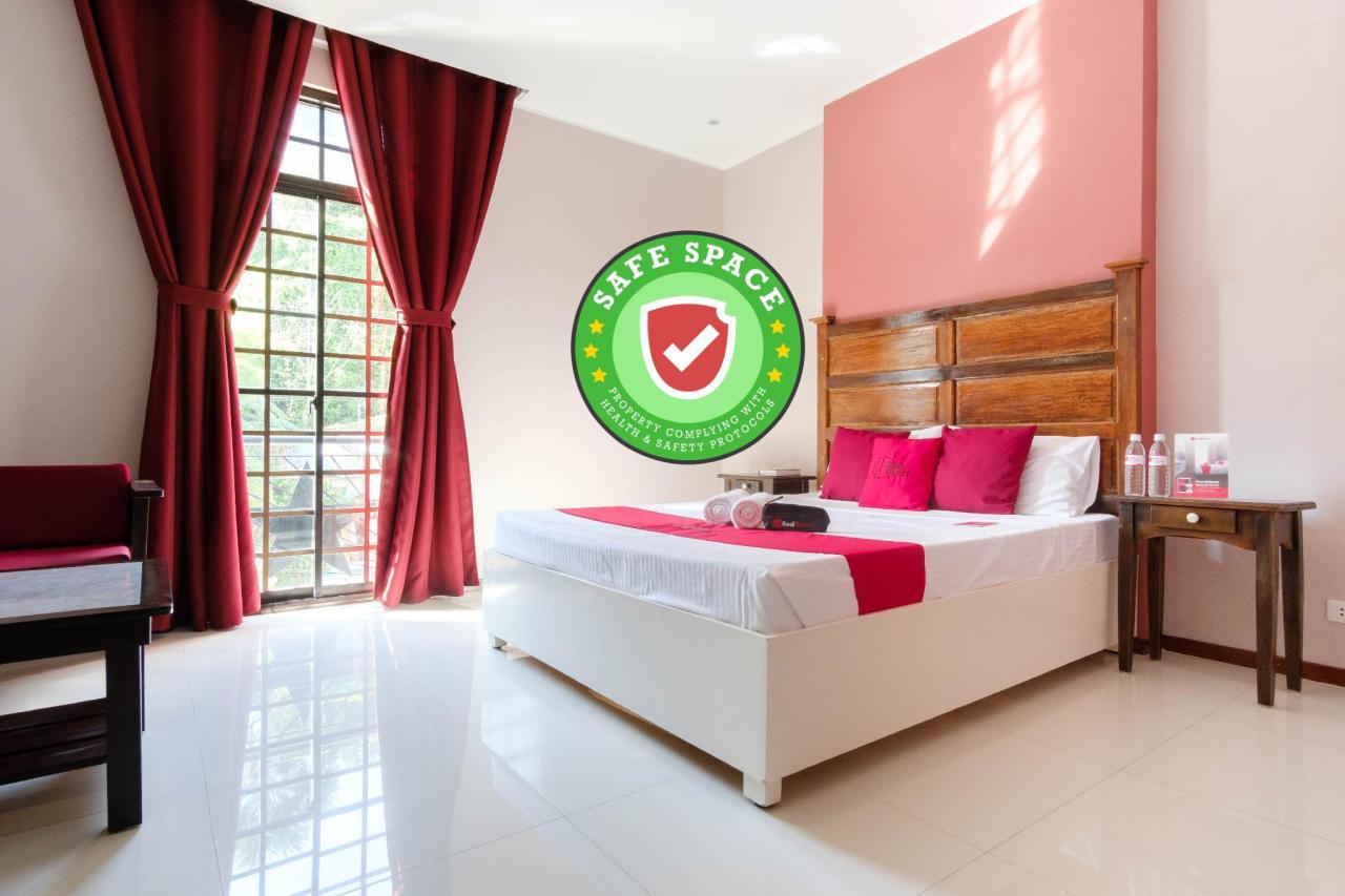Answer Hotel by RedDoorz