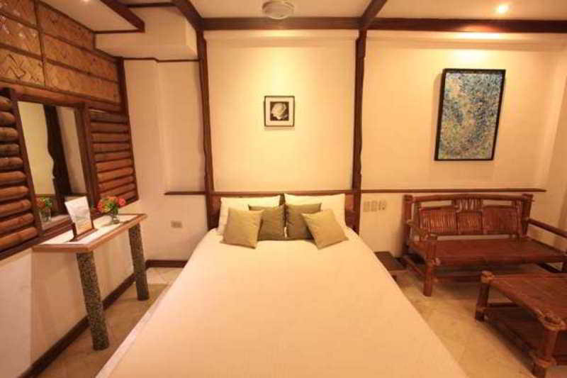 Aura Dive Resort