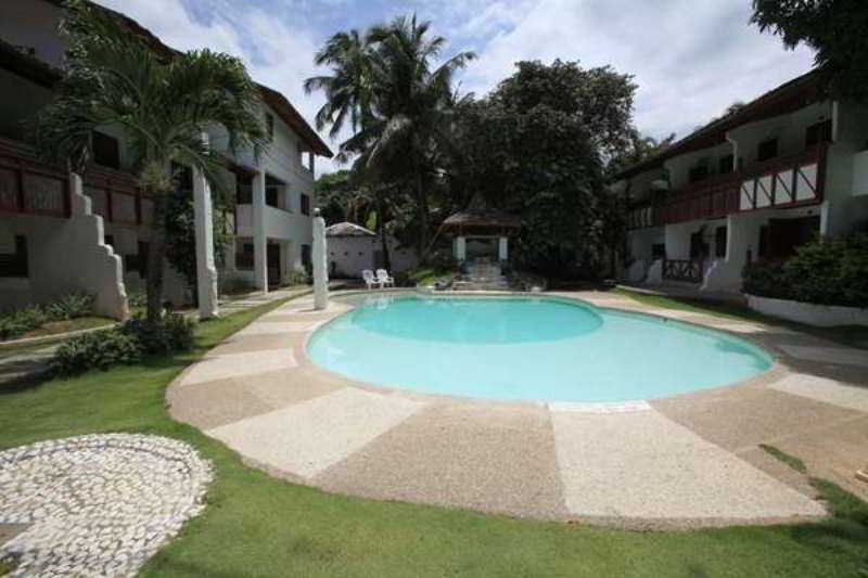 Aura Dive Resort
