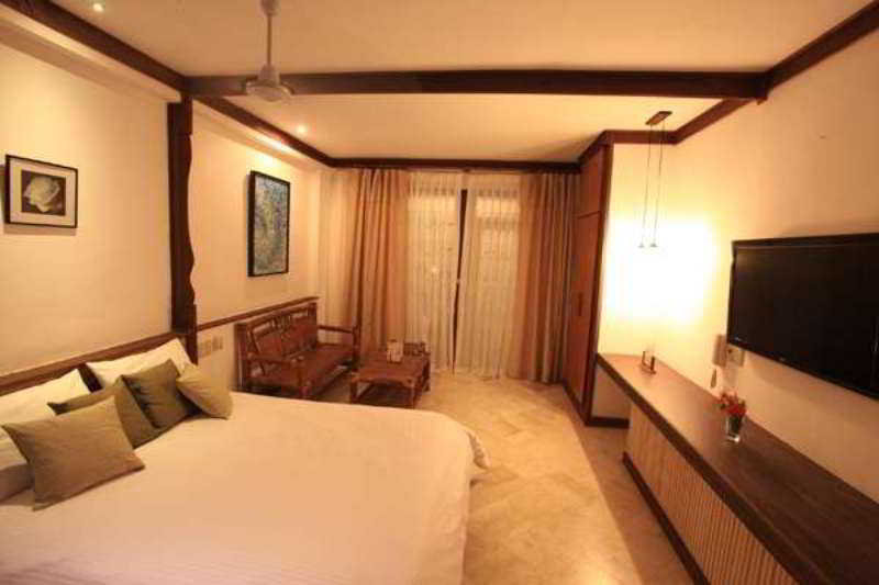 Aura Dive Resort