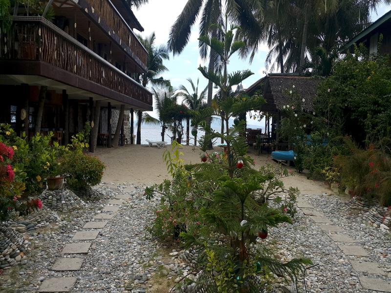 Bamboo House Beach Lodge & Restaurant