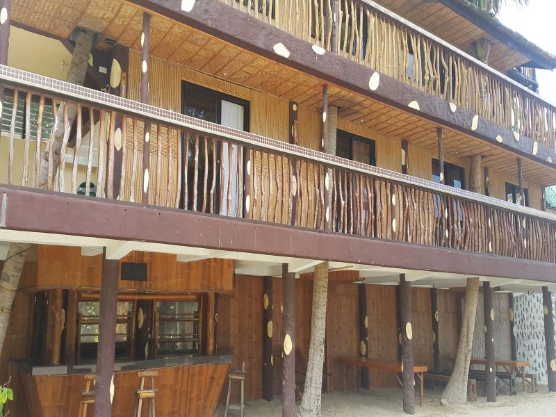 Bamboo House Beach Lodge & Restaurant