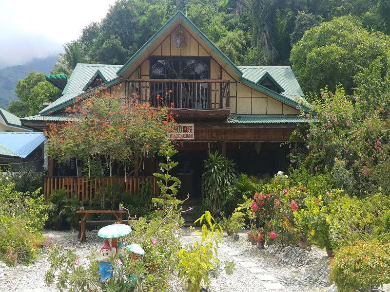 Bamboo House Beach Lodge & Restaurant