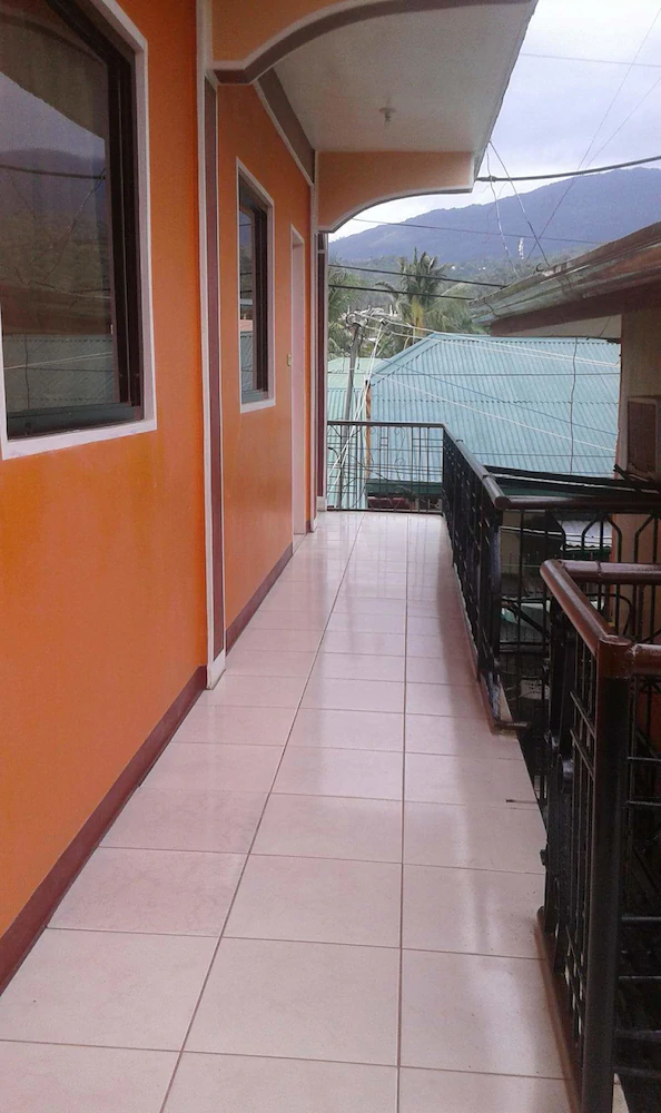 Buena Lynne's Resort Annex