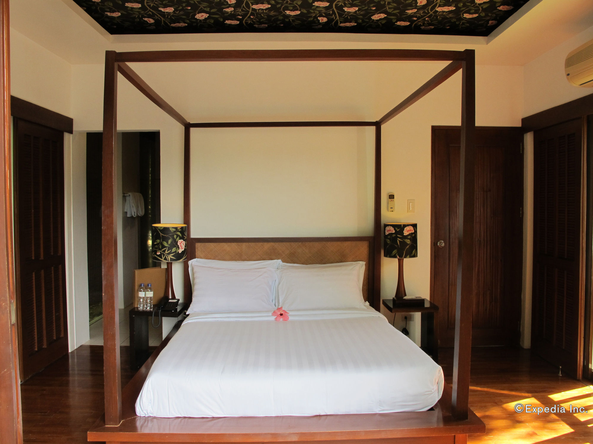 Buri Resort & Spa