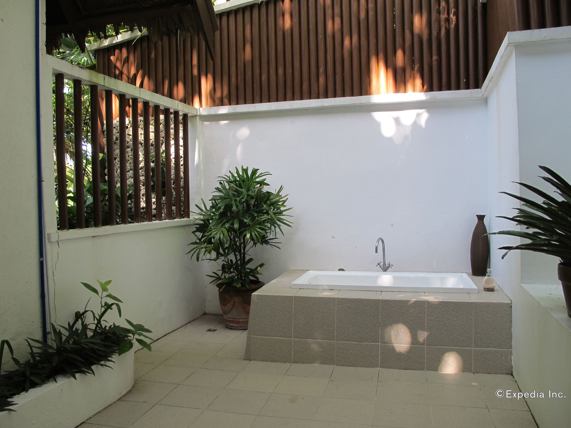 Buri Resort & Spa
