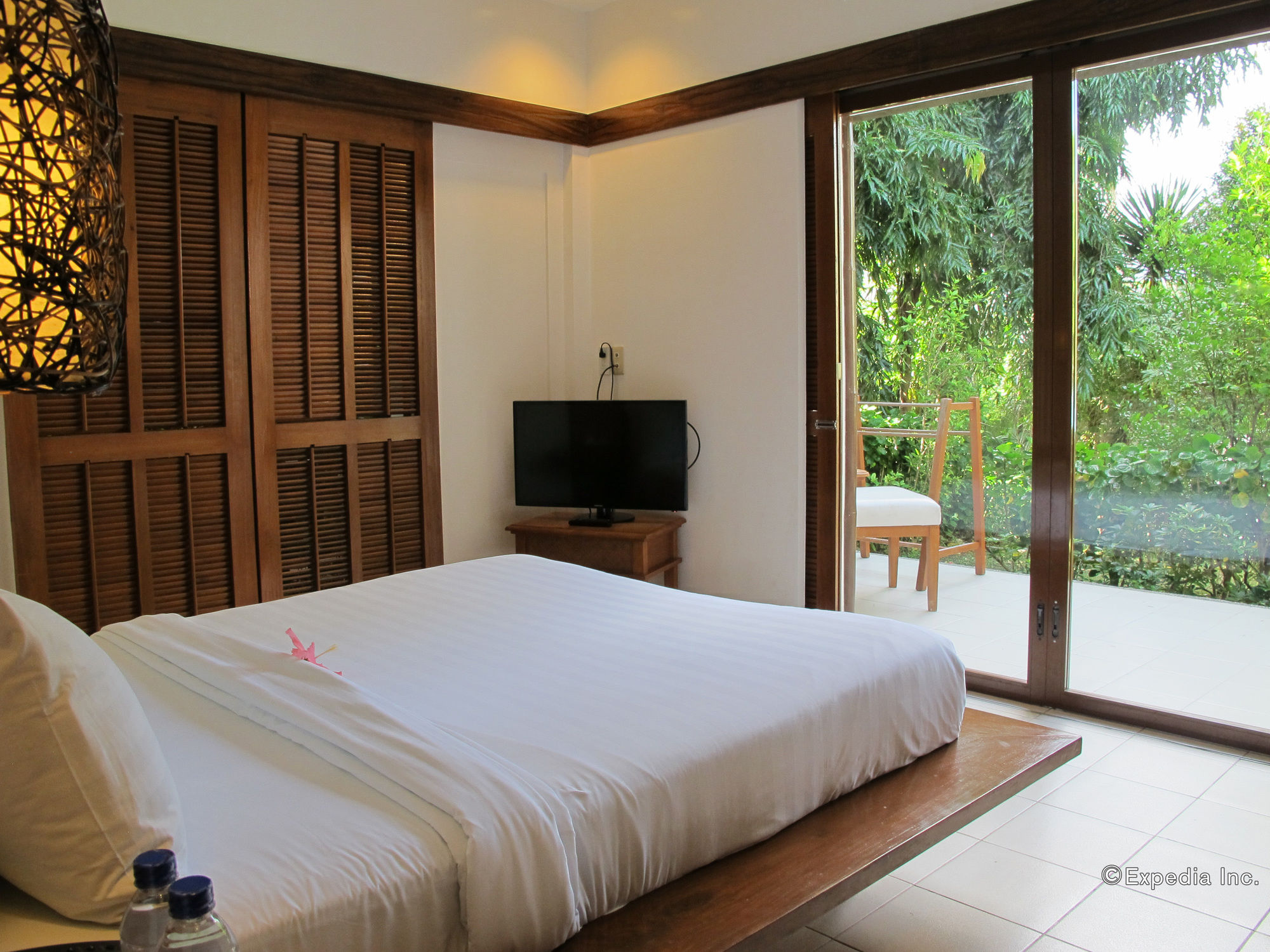 Buri Resort & Spa