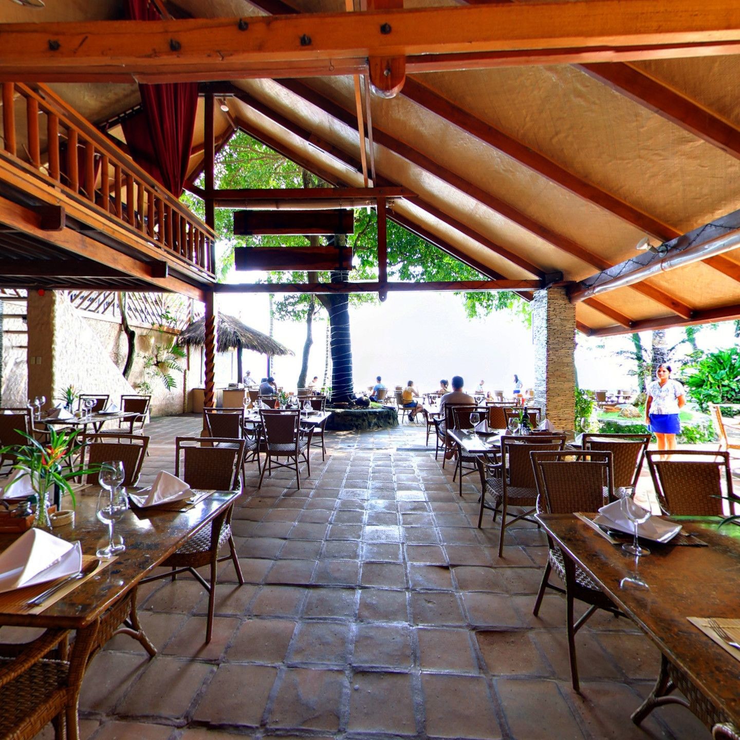 El Galleon Beach Resort