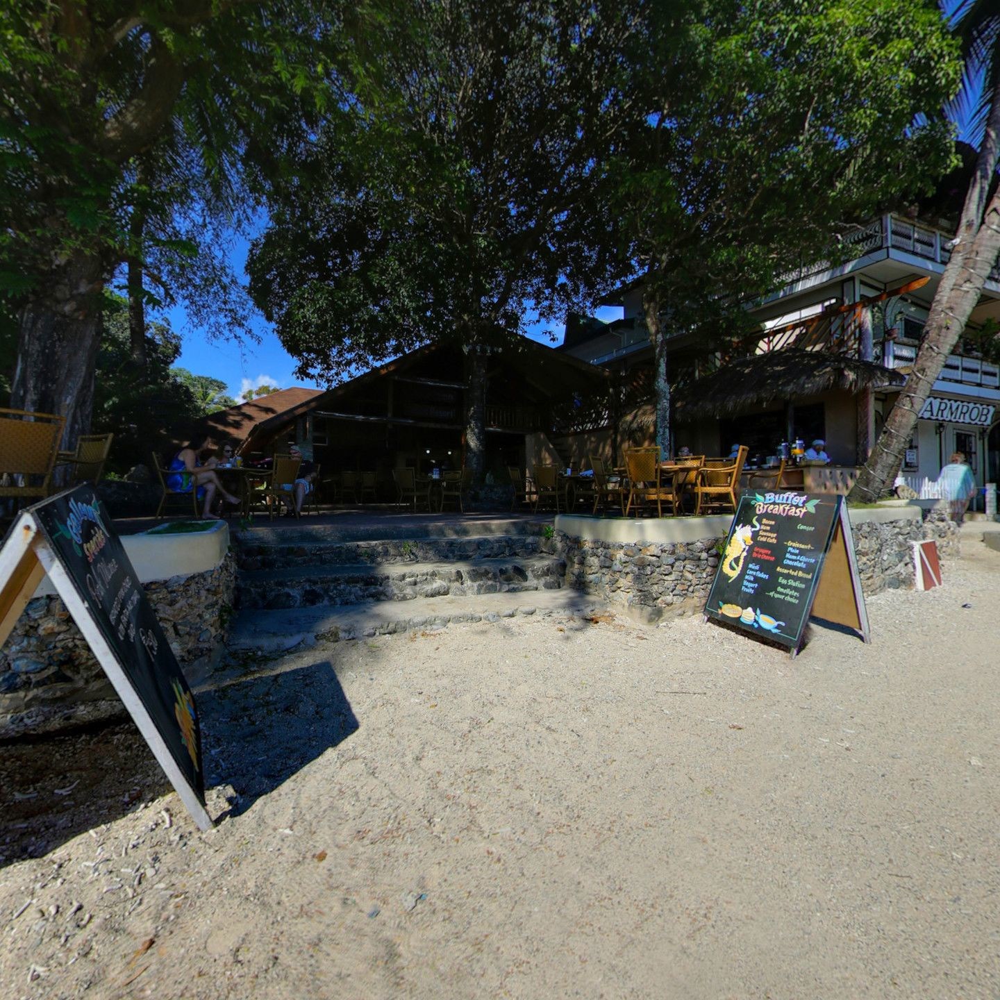 El Galleon Beach Resort