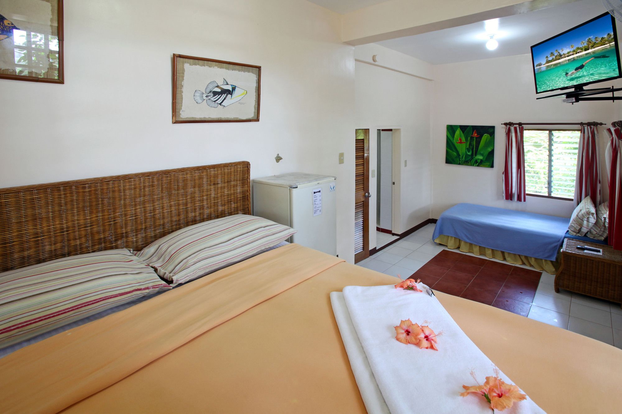 El Galleon Beach Resort