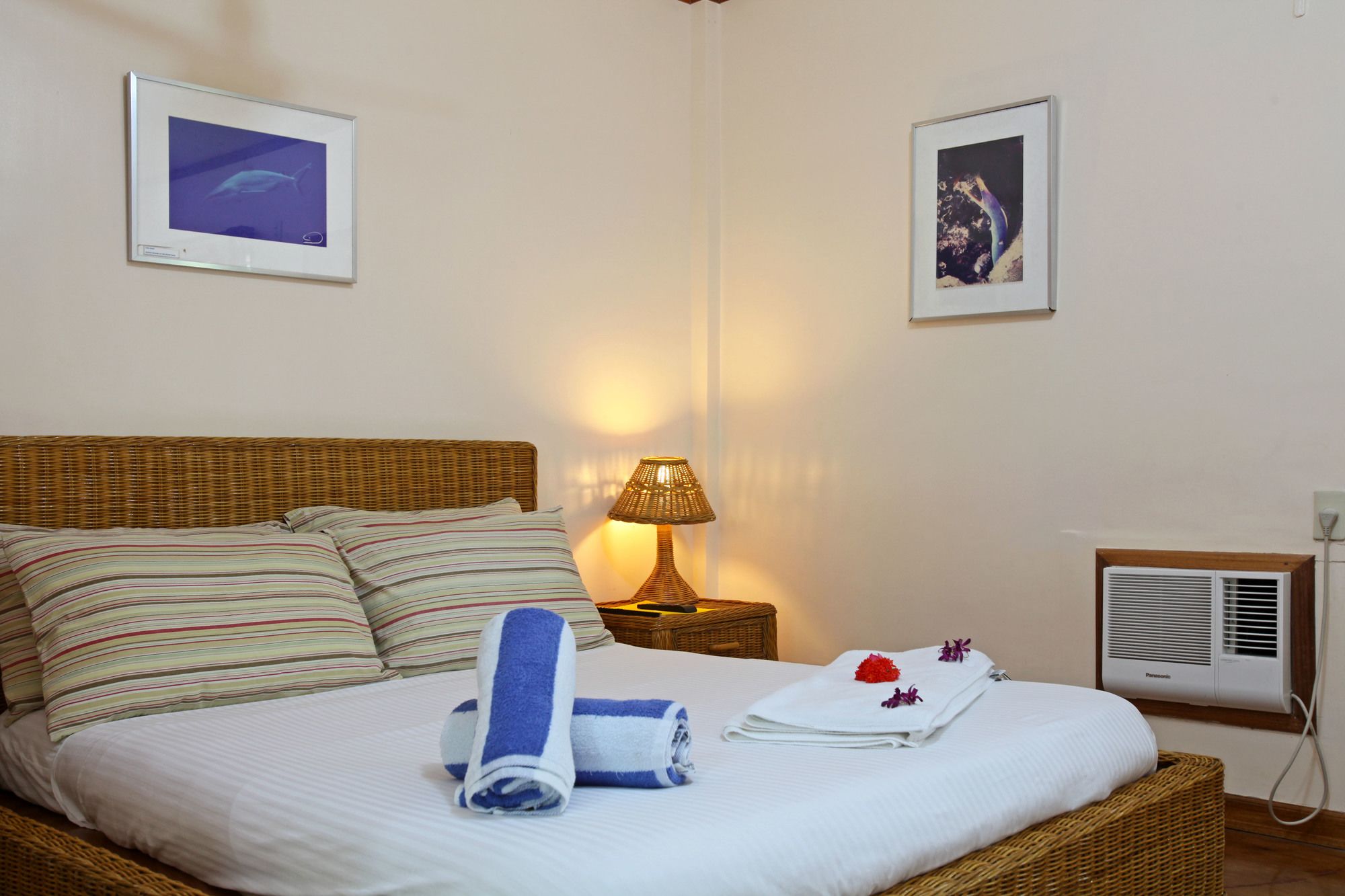 El Galleon Beach Resort