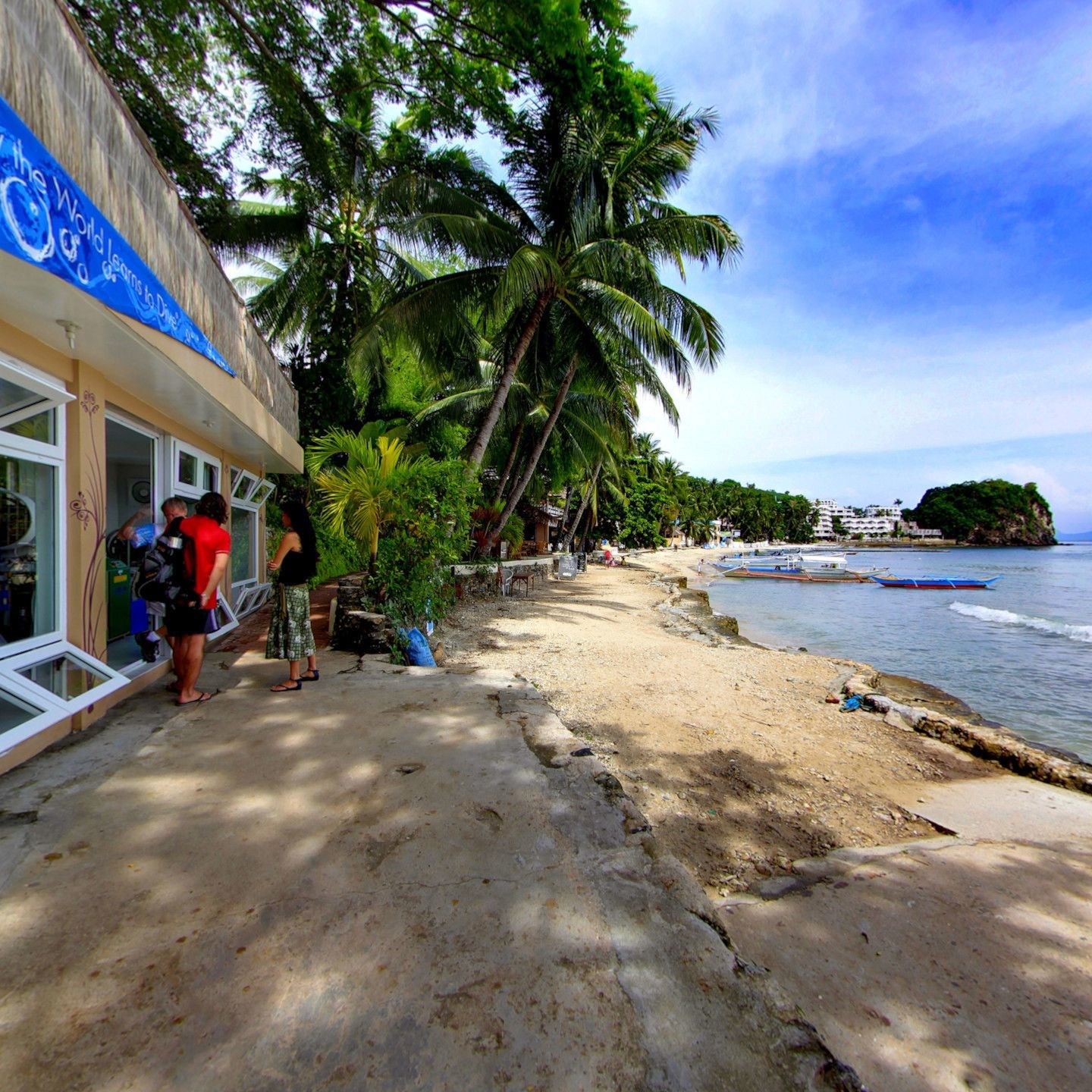 El Galleon Beach Resort