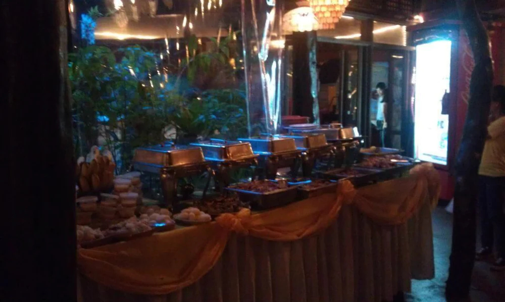 Elizabeth's Hideaway Hotel & Restaurant