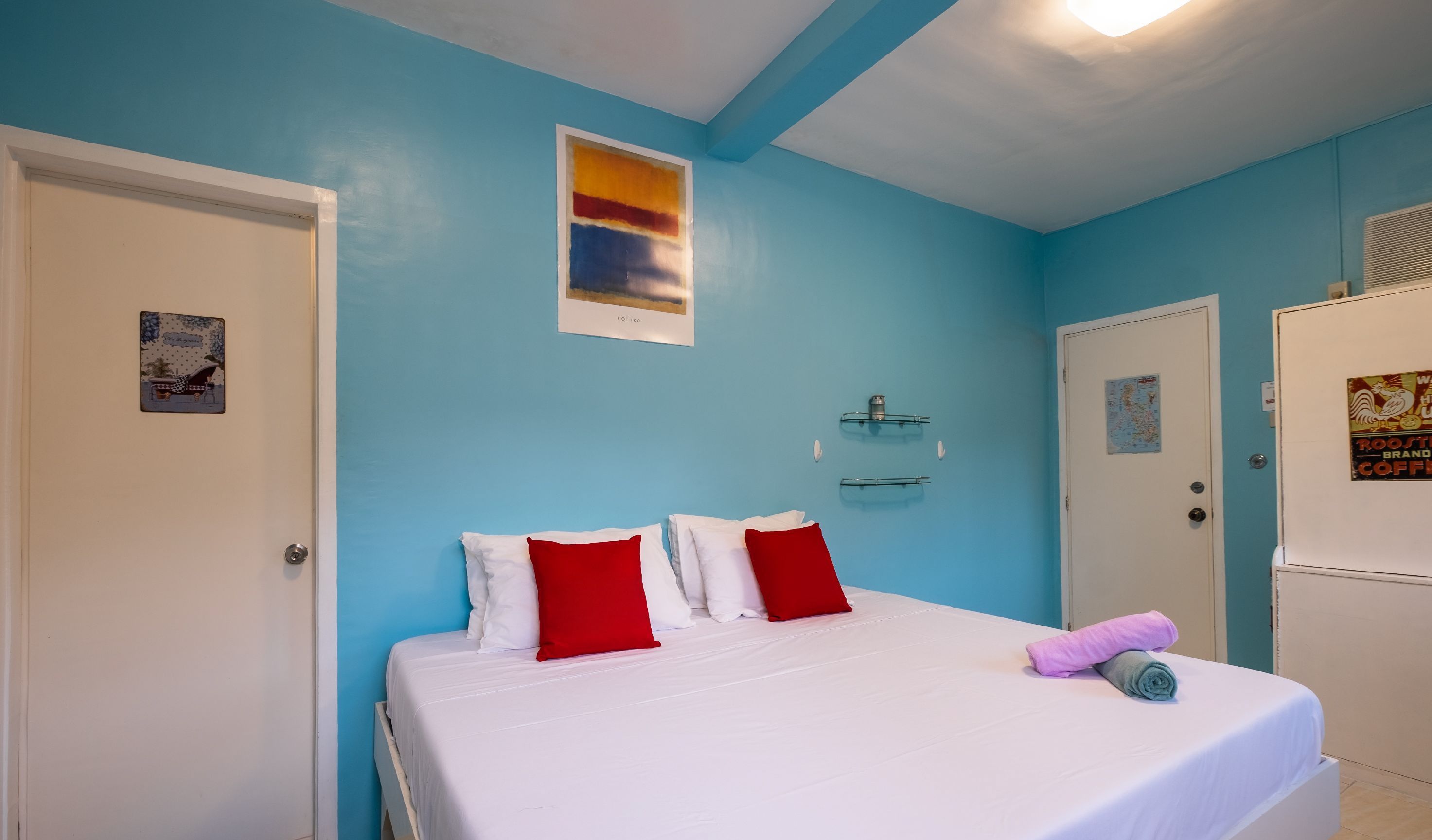 GB Wight Accommodation & Resto Bar