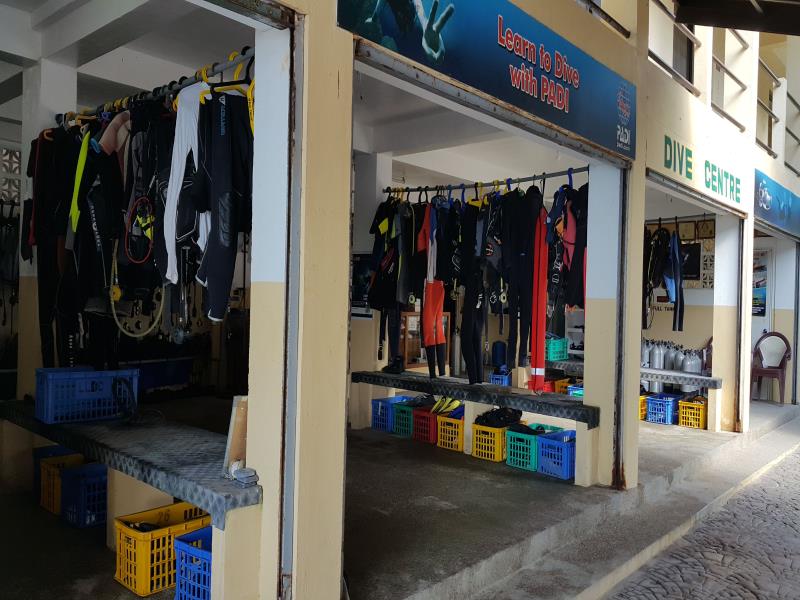 La Laguna Beach Club & Dive Centre