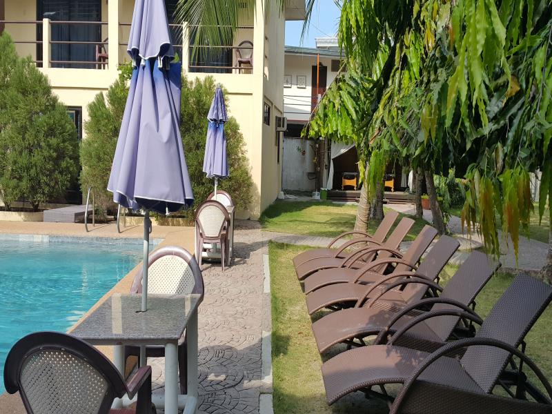 La Laguna Beach Club & Dive Centre