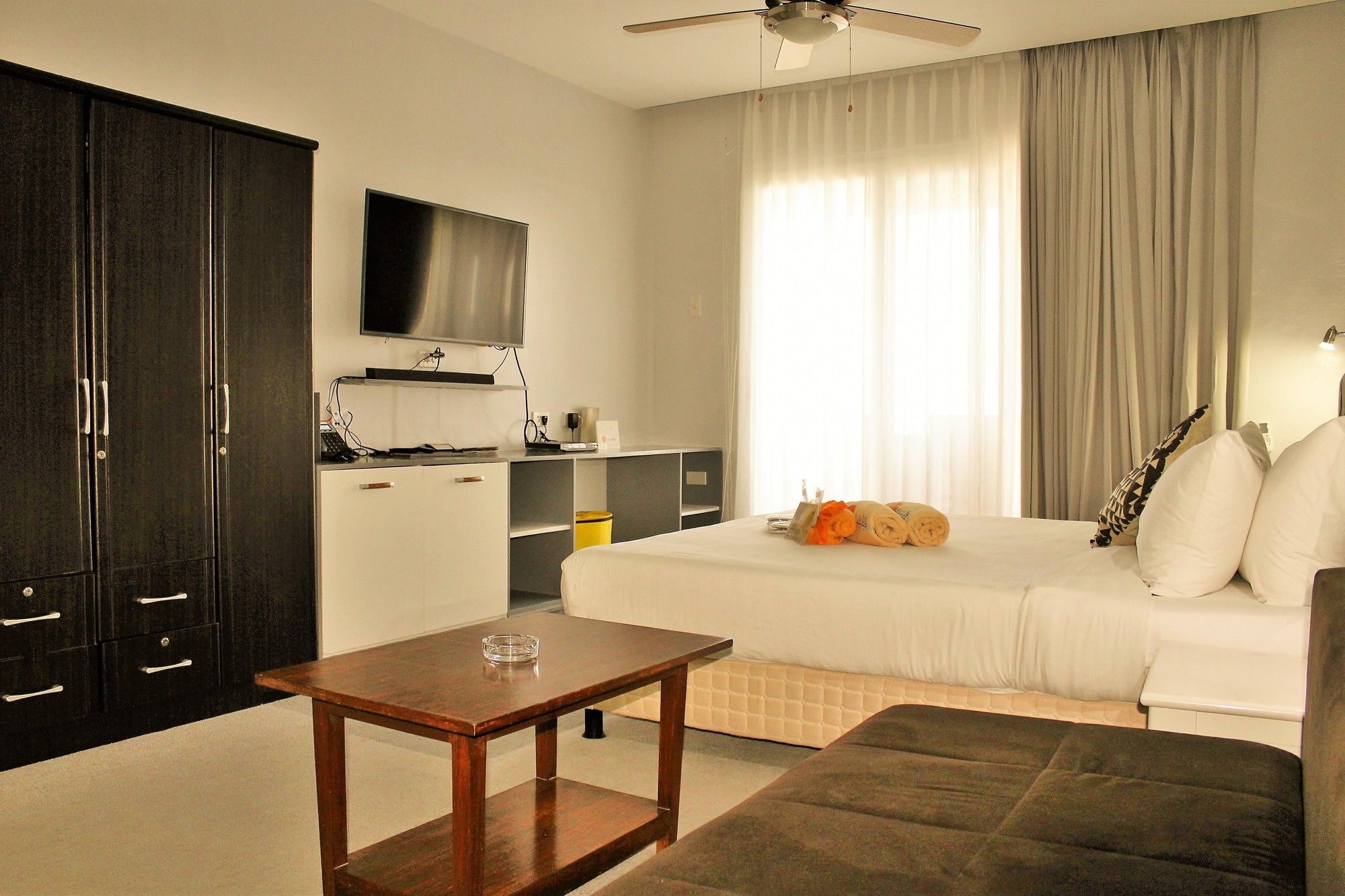 Lalaguna Villas Luxury Resort