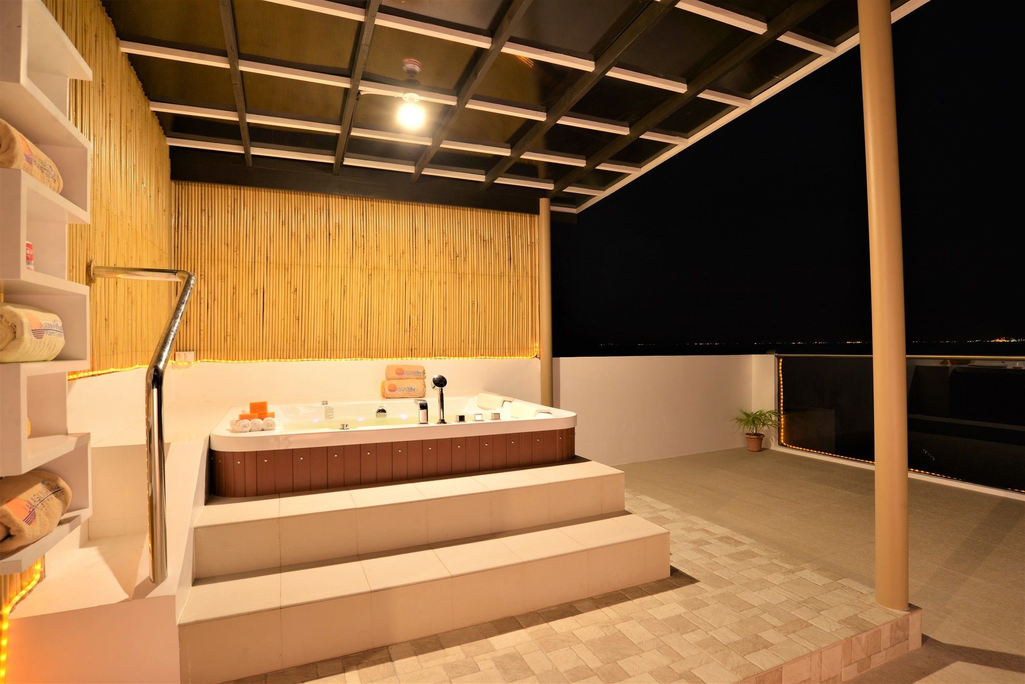 Lalaguna Villas Luxury Resort