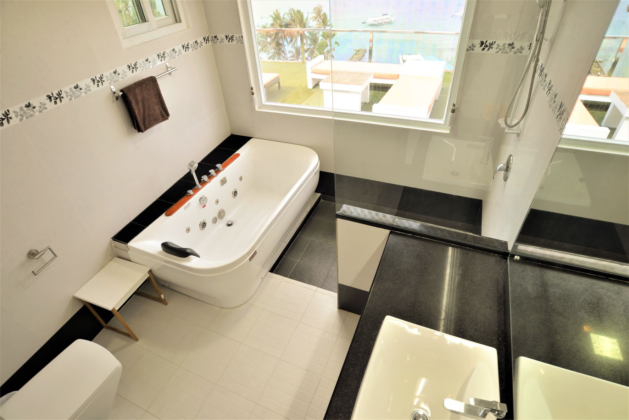 Lalaguna Villas Luxury Resort