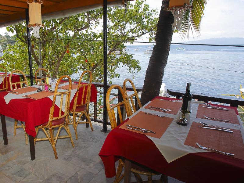 Papa Fred's Beach Resort