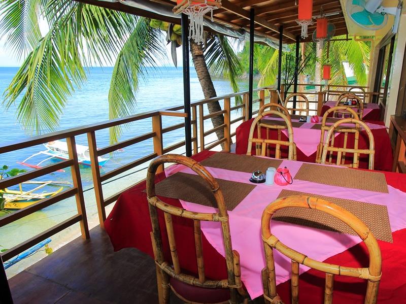 Papa Fred's Beach Resort