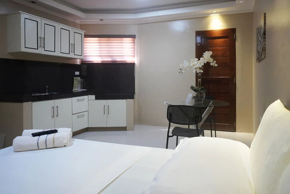 Rold and Roub Suite by Cocotel
