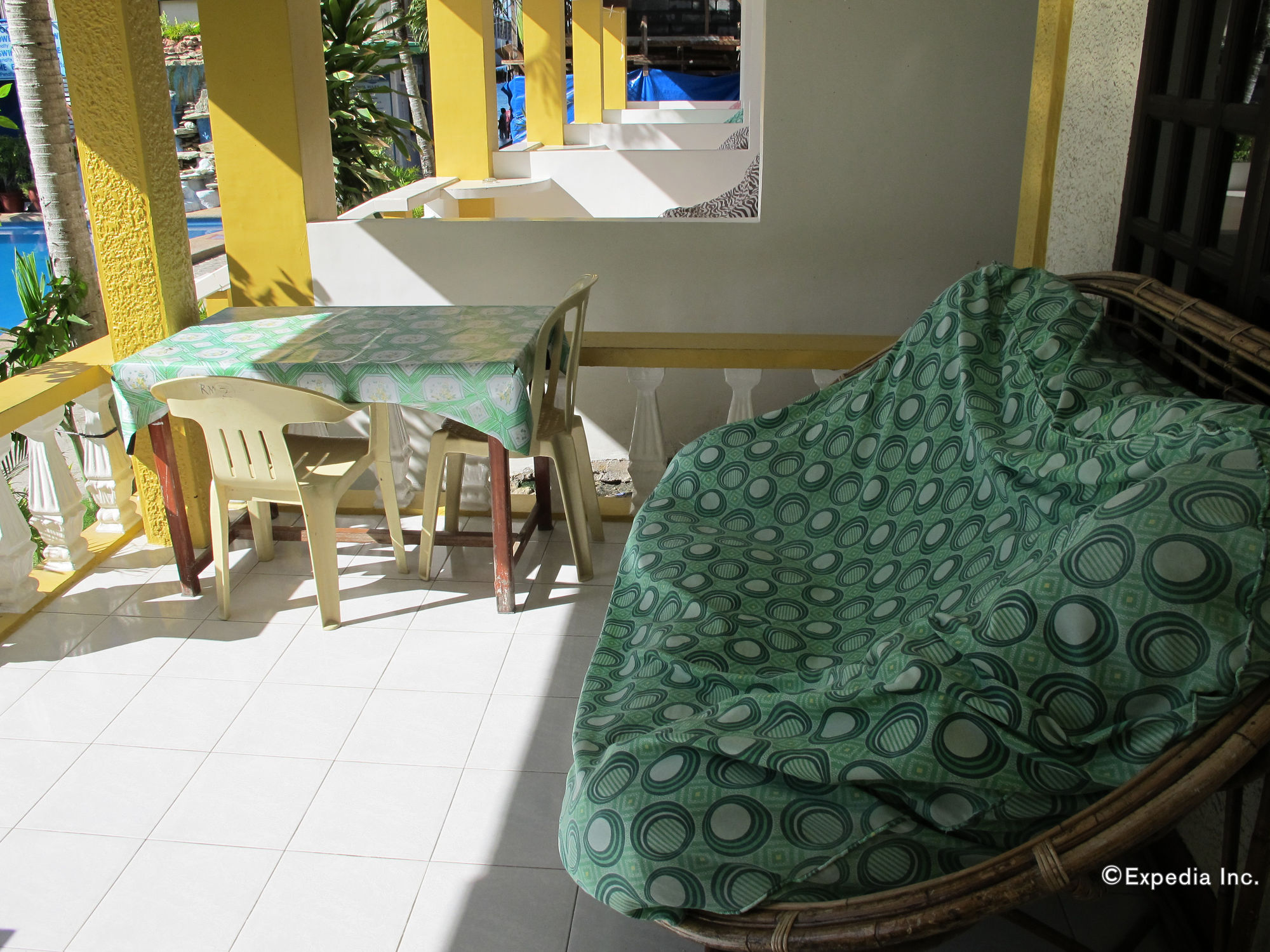 Seashore Beach Resort Bar & Restaurant