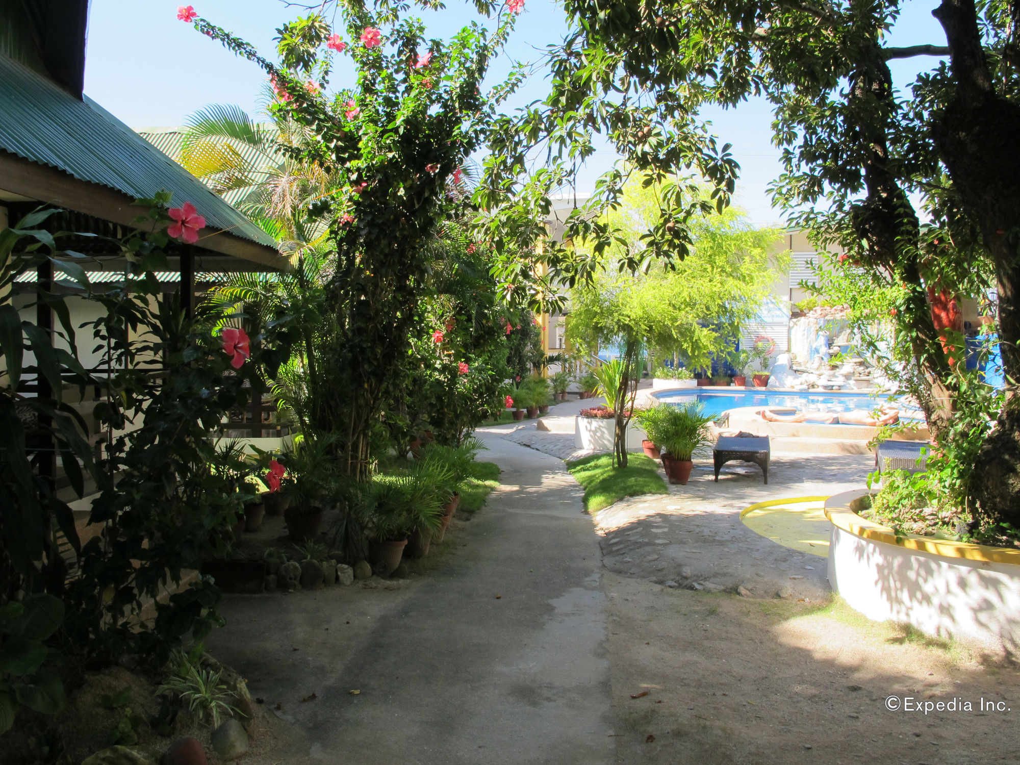Seashore Beach Resort Bar & Restaurant
