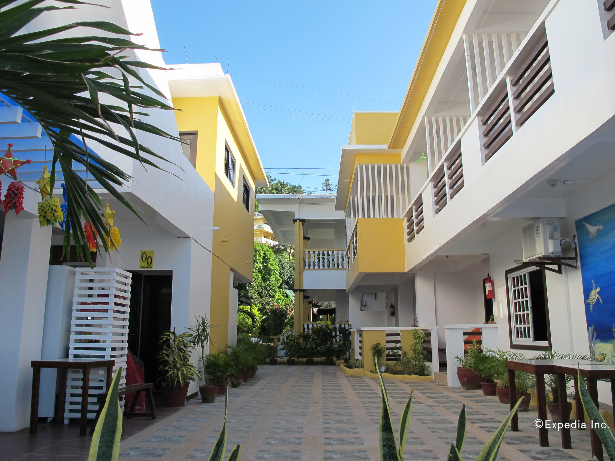 Seashore Beach Resort Bar & Restaurant