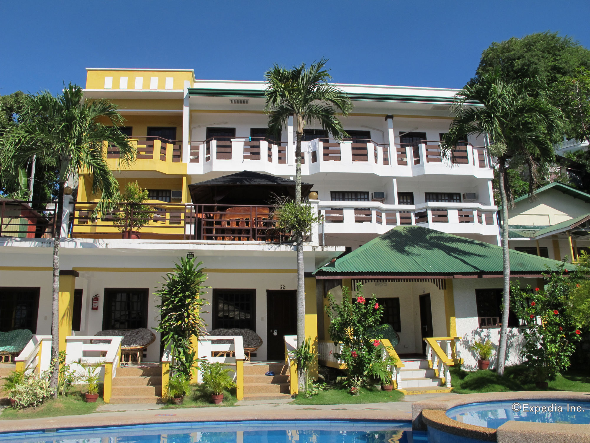 Seashore Beach Resort Bar & Restaurant