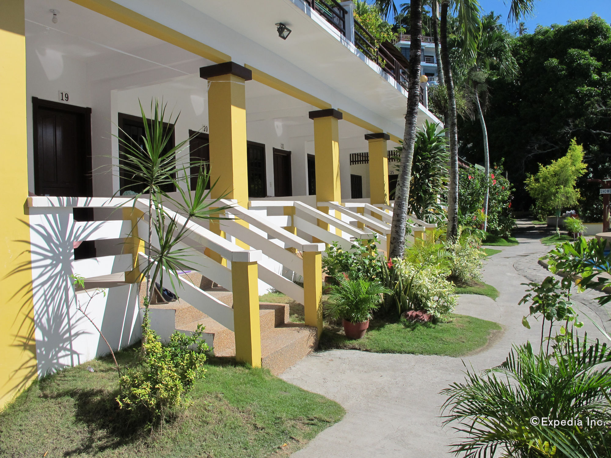 Seashore Beach Resort Bar & Restaurant