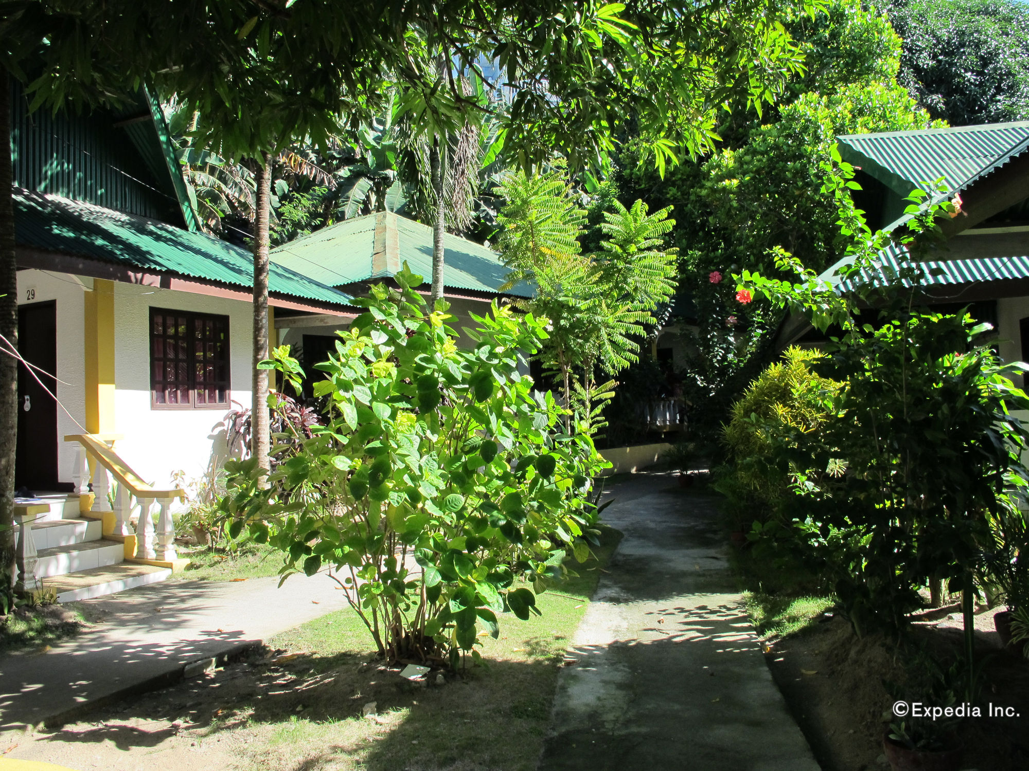 Seashore Beach Resort Bar & Restaurant