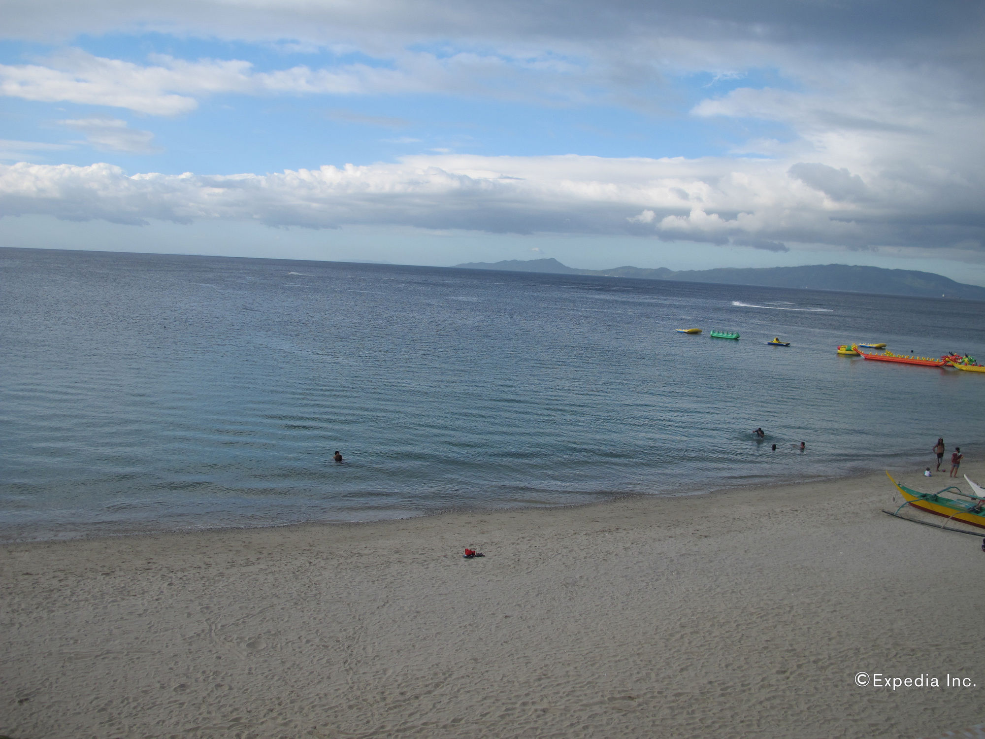 White Beach Hotel