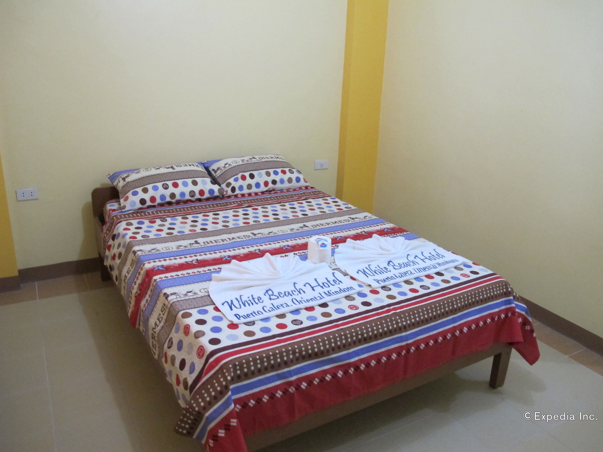 White Beach Hotel