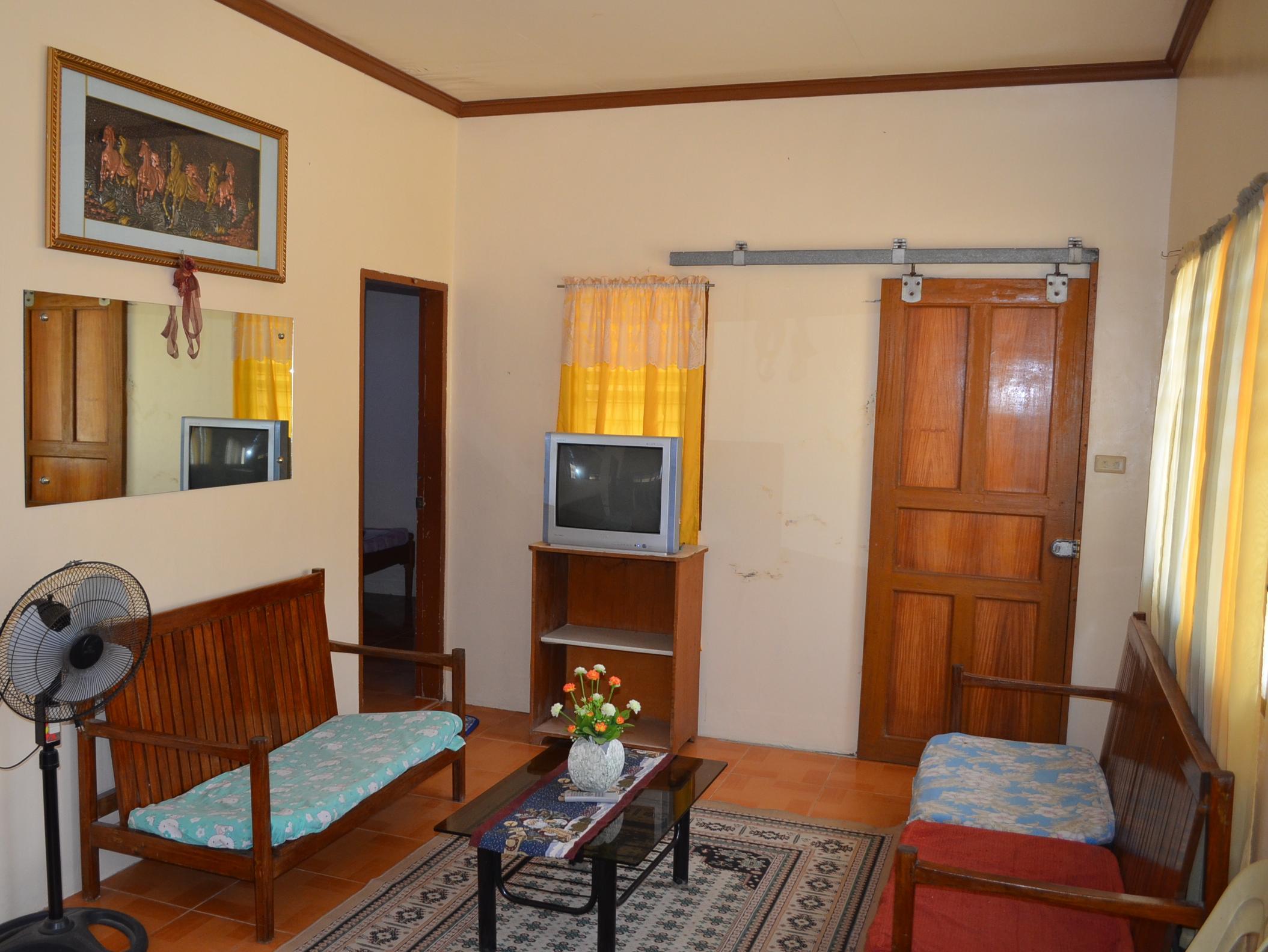 White Beach Lodge & Restaurant