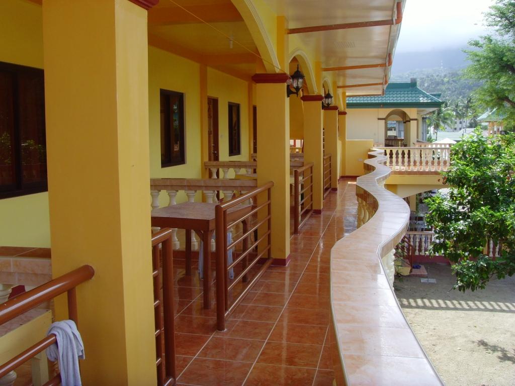 White Beach Lodge & Restaurant