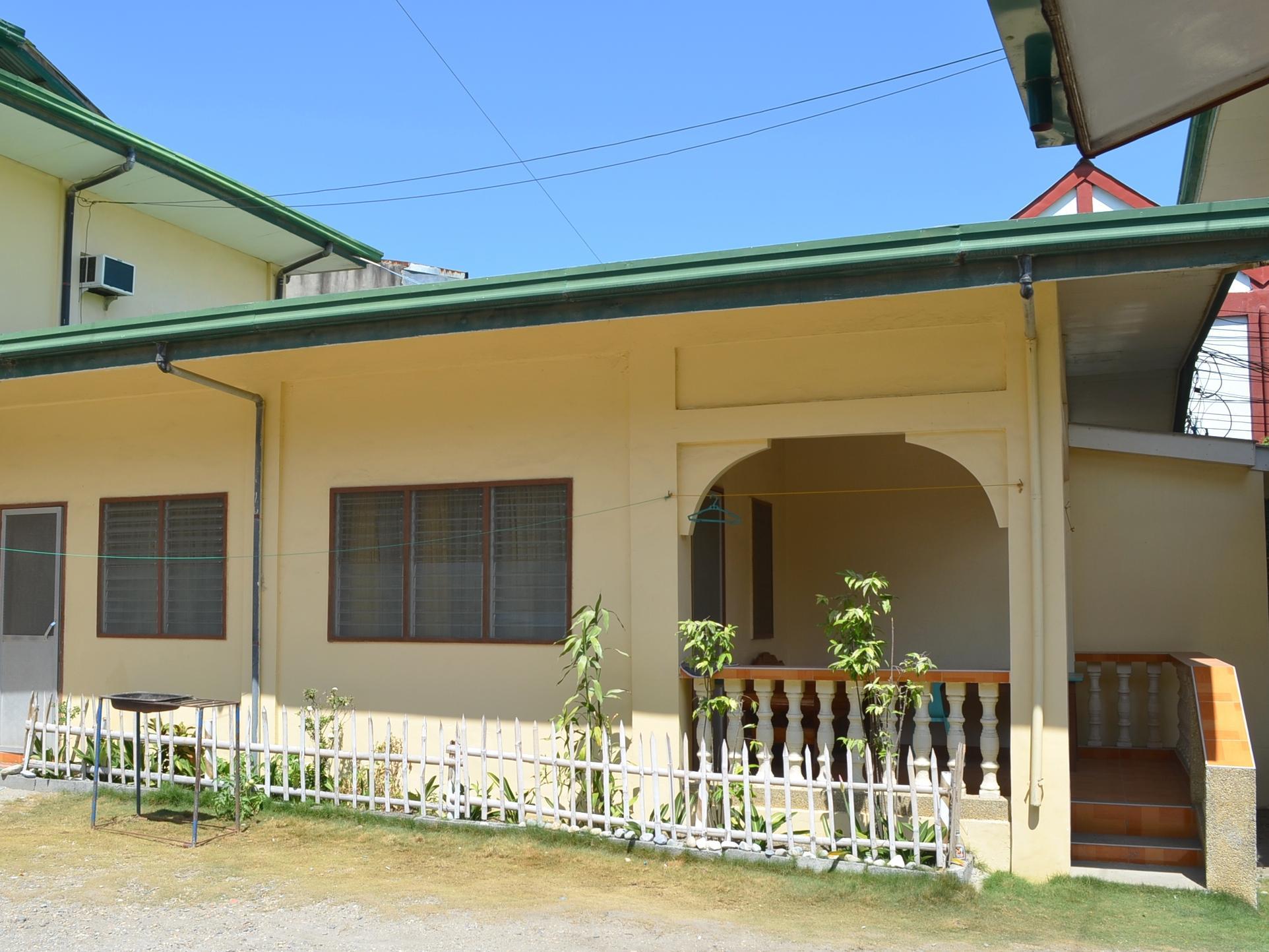 White Beach Lodge & Restaurant