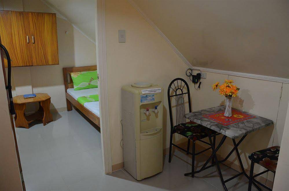 Alcarlo's Pension House