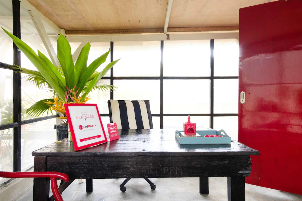 Augusta Apartment by RedDoorz