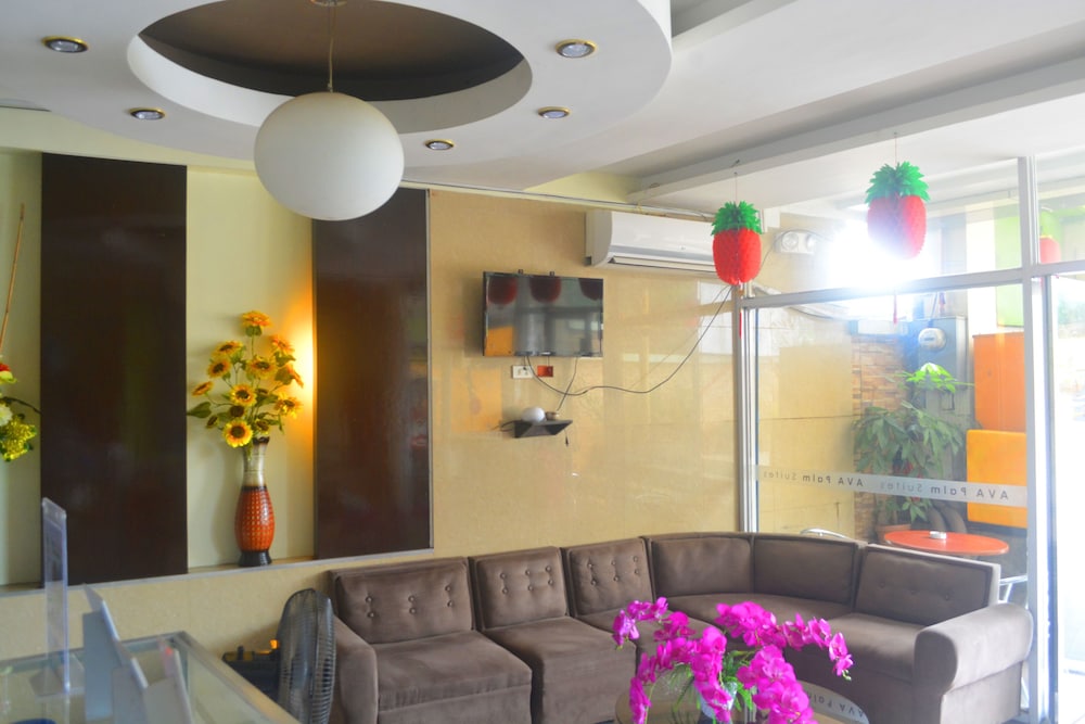 Ava Palm Suites by RedDoorz