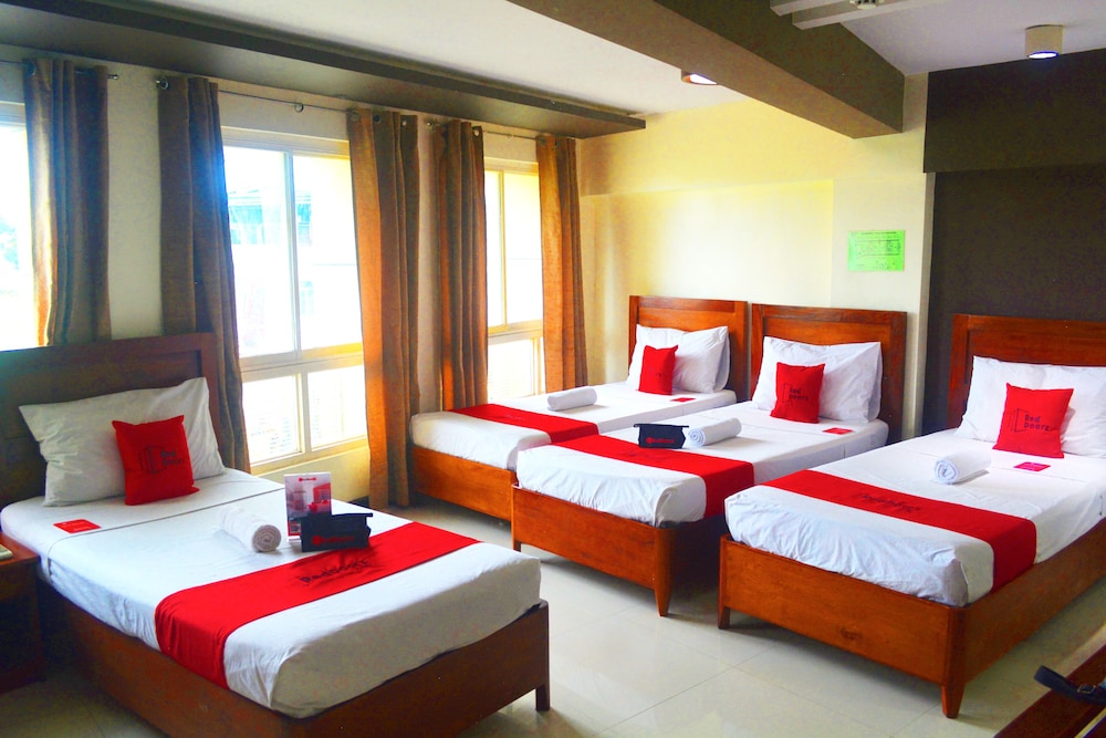 Ava Palm Suites by RedDoorz
