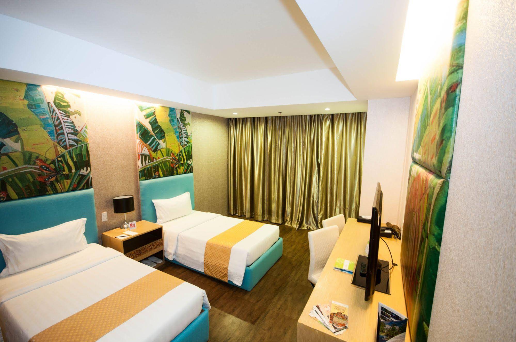 Aziza Paradise Hotel