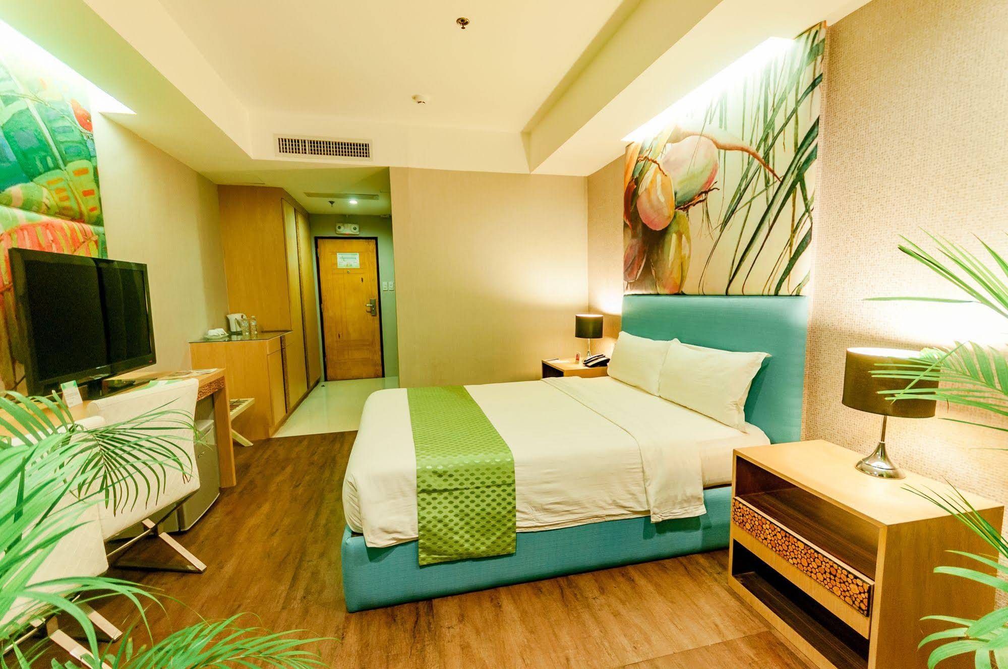 Aziza Paradise Hotel