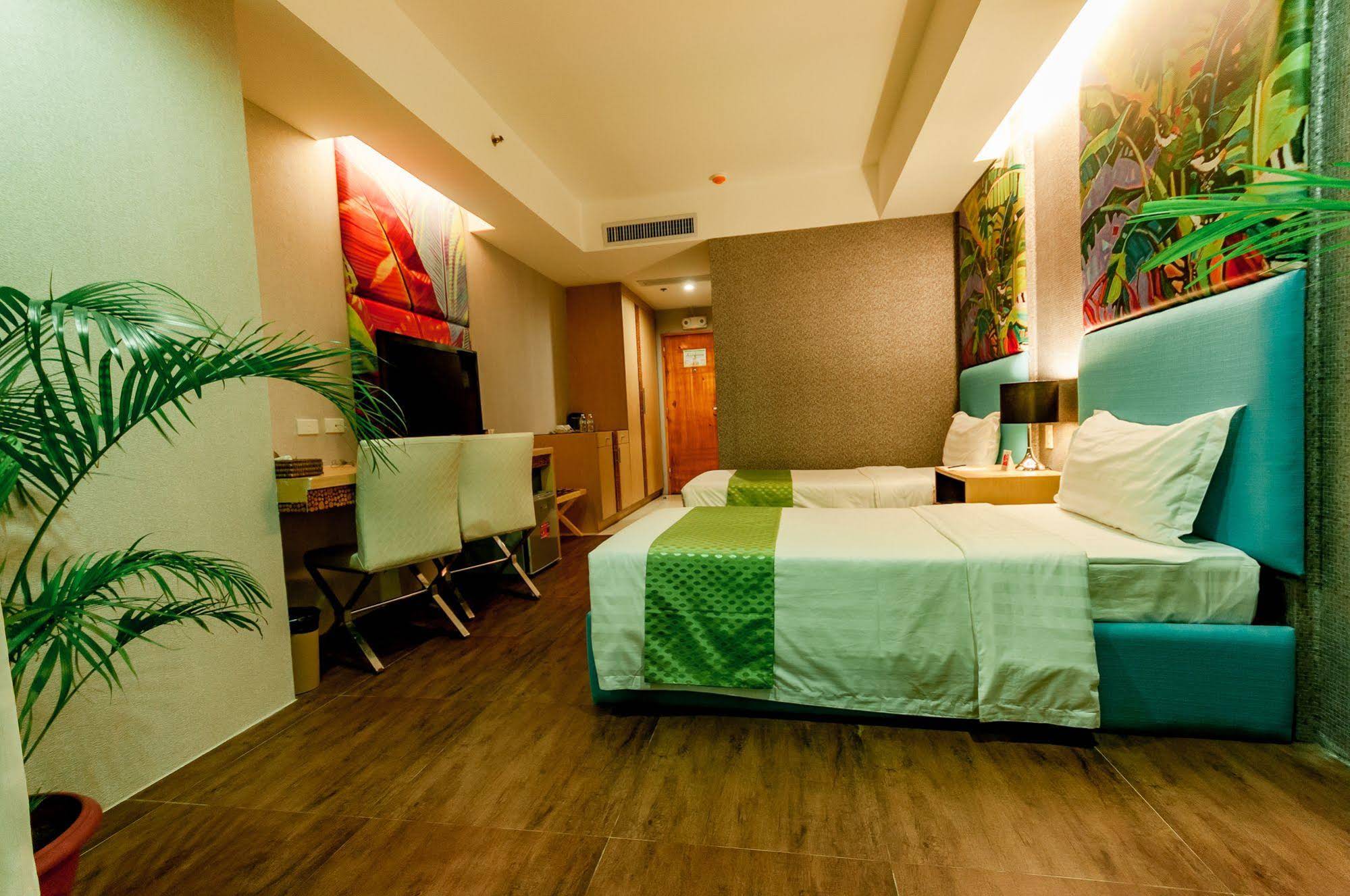 Aziza Paradise Hotel