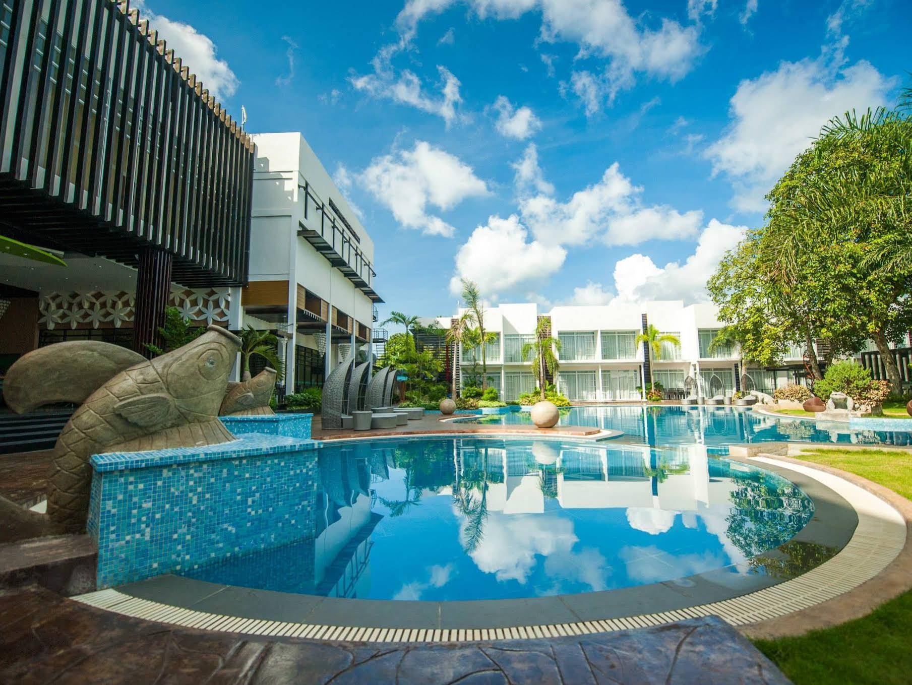 Aziza Paradise Hotel