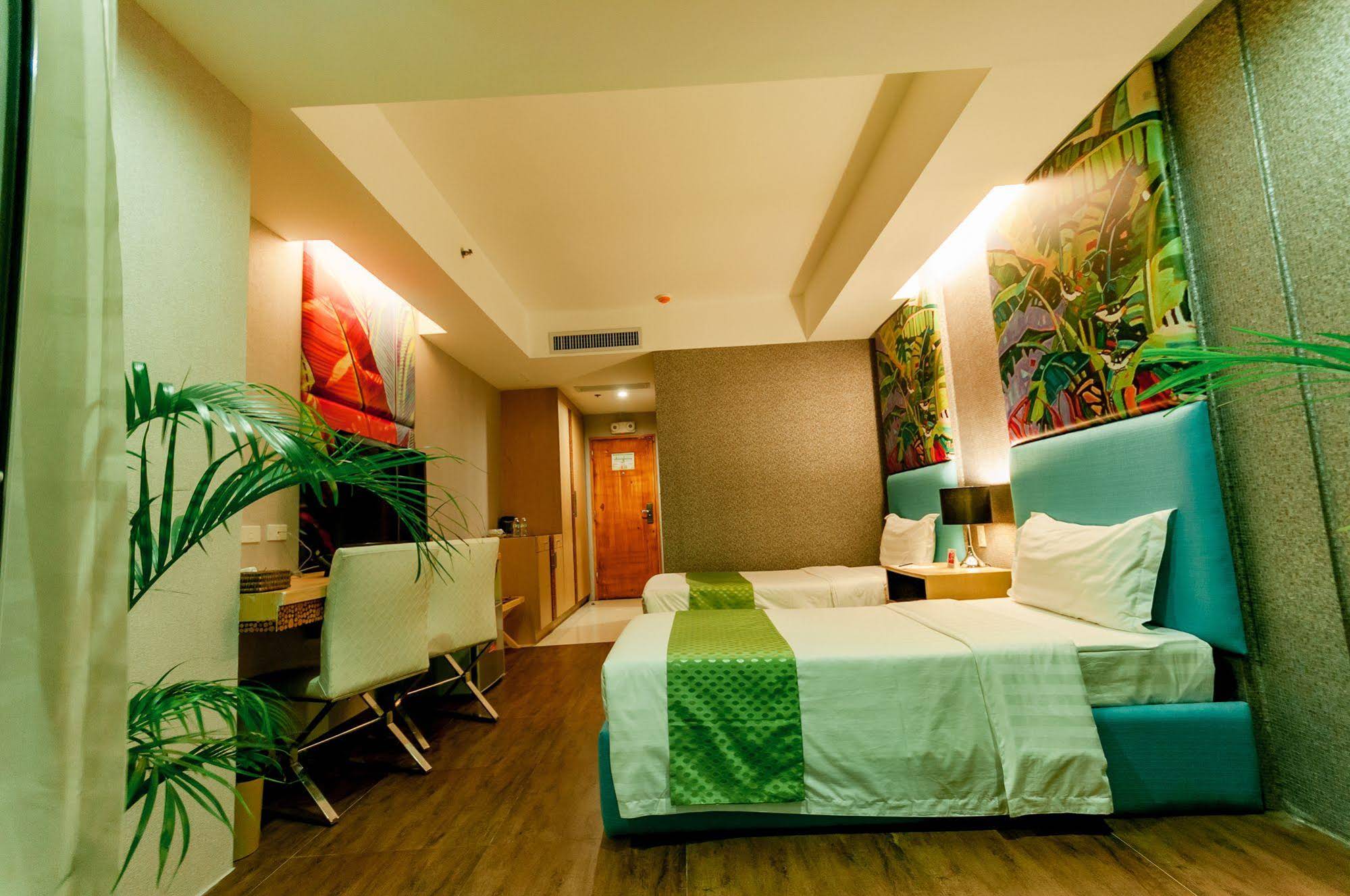 Aziza Paradise Hotel