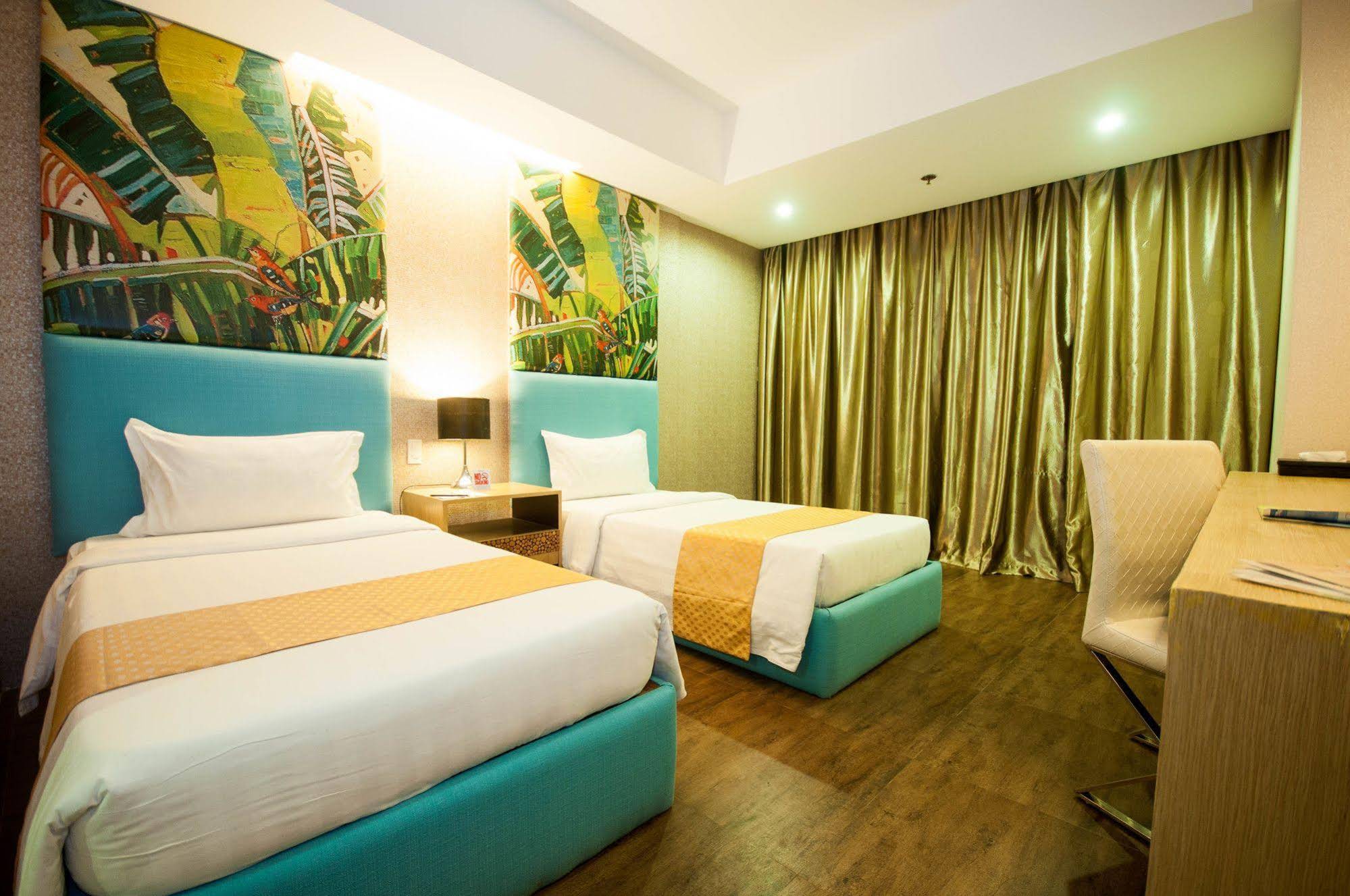 Aziza Paradise Hotel