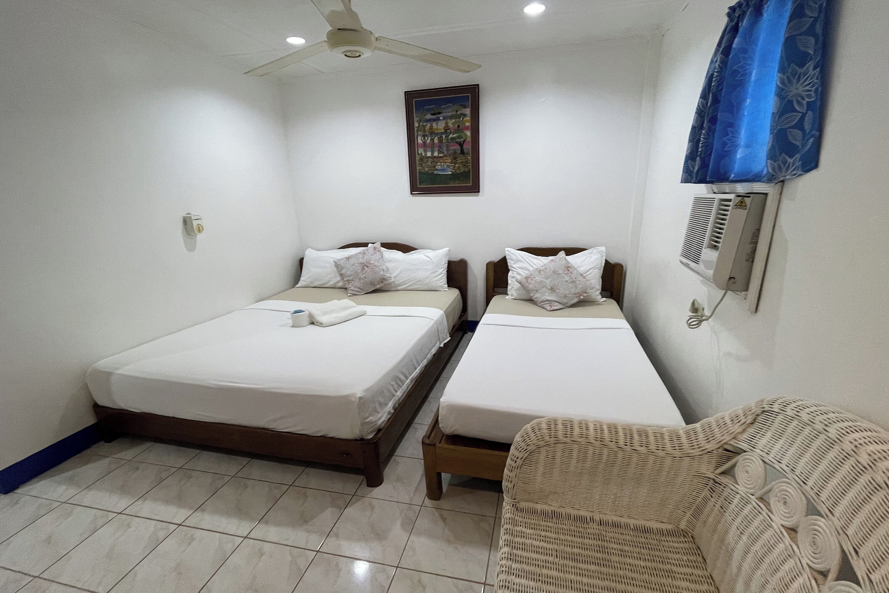 Casa De Praxides Tourist Inn