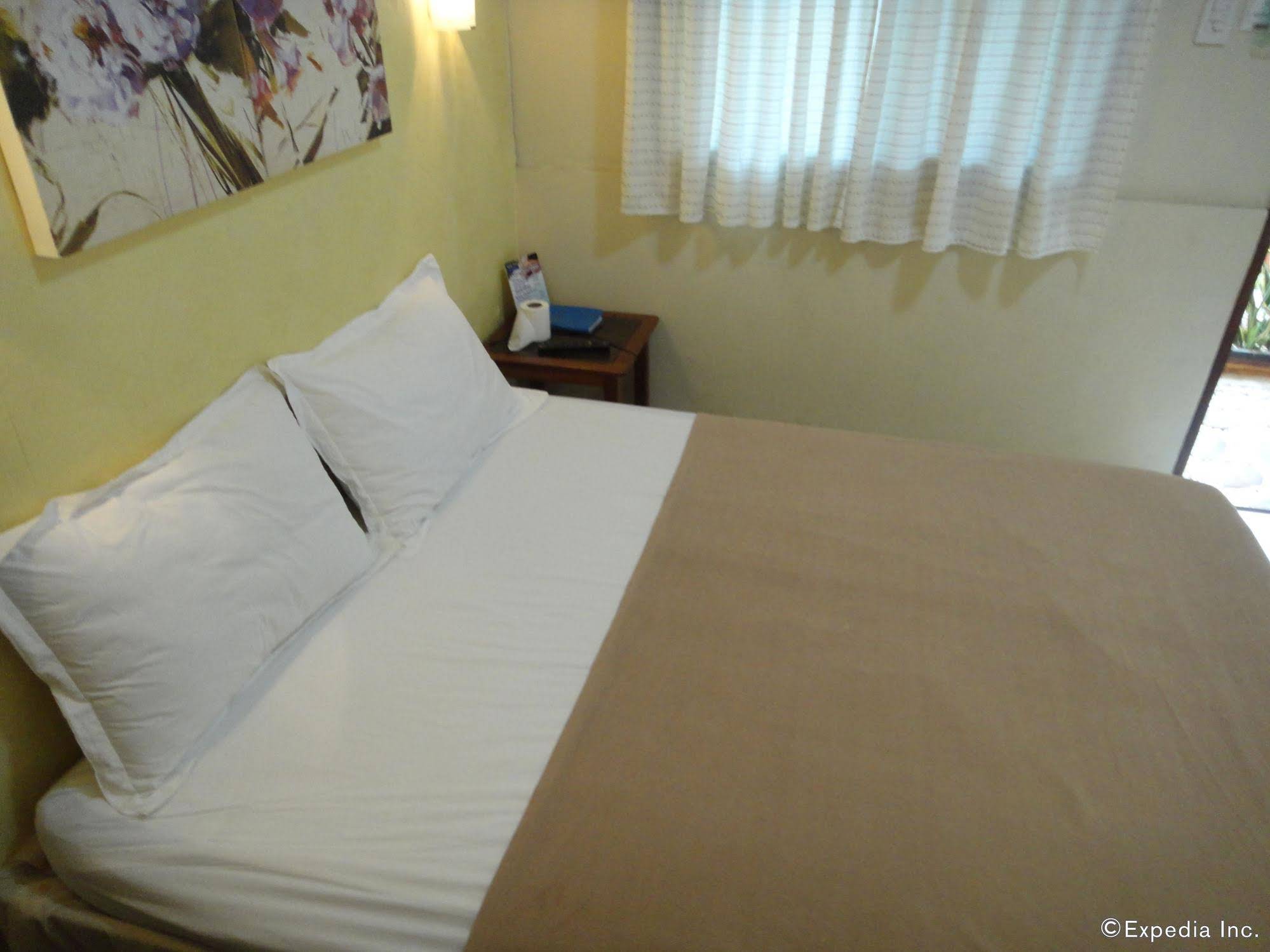 OYO 676 Casa Fuerte Bed and Breakfast